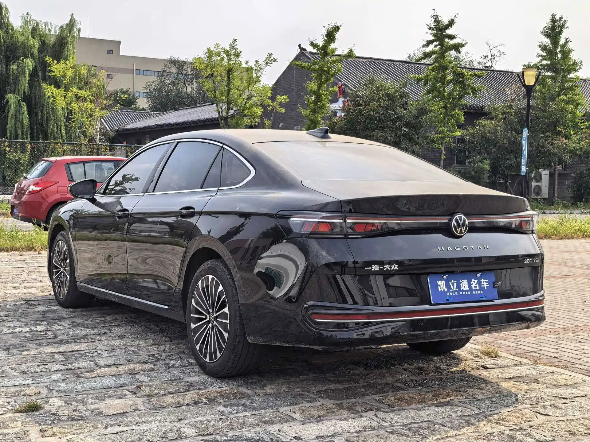 Photo 5 - Volkswagen Magotan