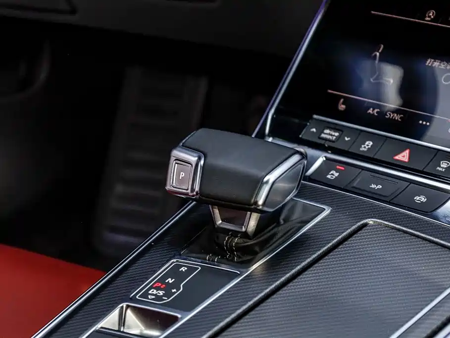 Audi A7L 2024 45 TFSI quattro Black Warrior Edition фото 15