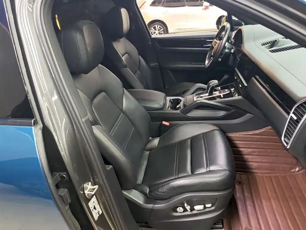 Porsche Cayenne New Energy 2019 Cayenne E-Hybrid 2.0T фото 25