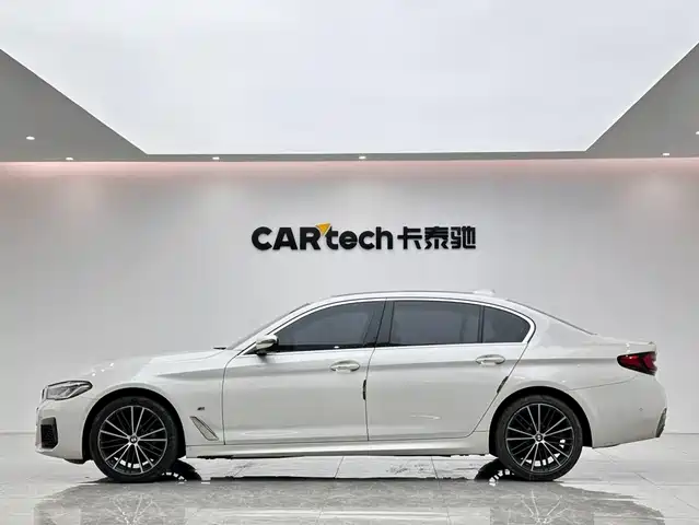 BMW 5 Series 2021 530Li Leading M Sport Package — фото 2