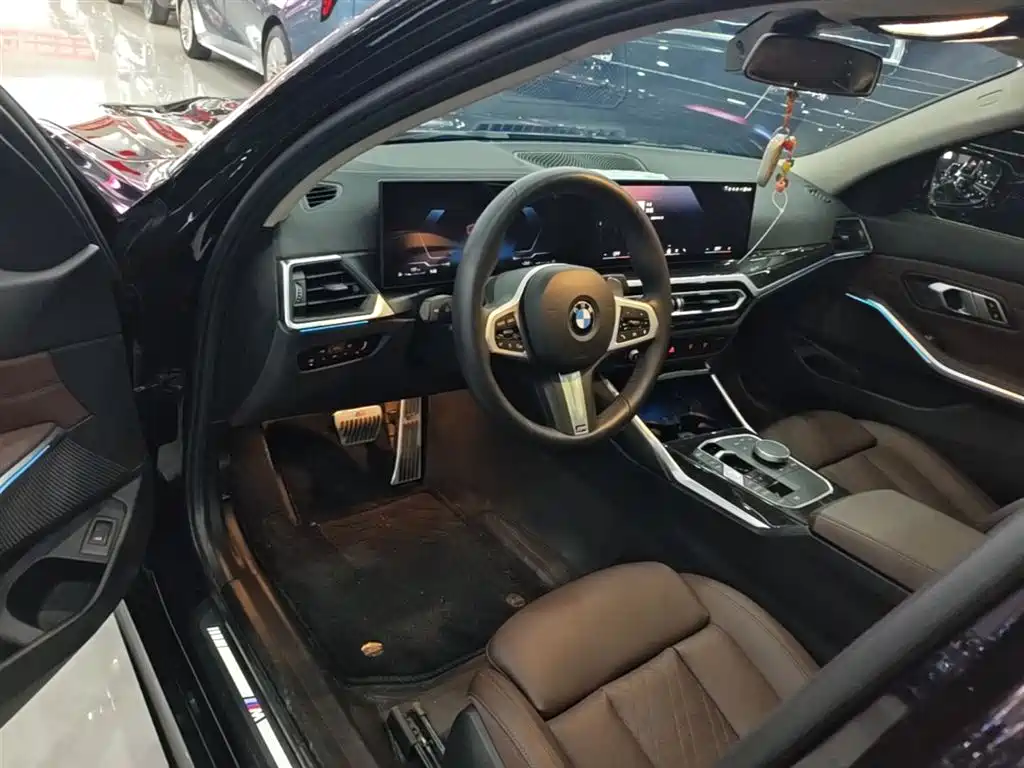 BMW 3 Series 2024 325Li M Sport Package фото 16