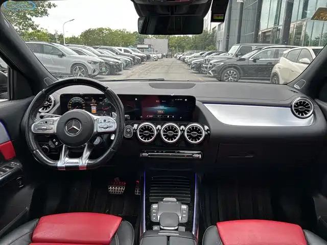 Mercedes-Benz GLA AMG 2021 AMG GLA 35 4MATIC — фото 4