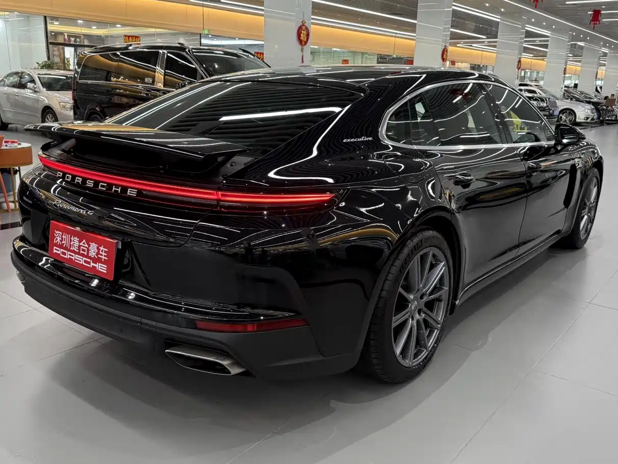Porsche Panamera 2026 Panamera 4 Executive Long Wheelbase 2.9T фото 6