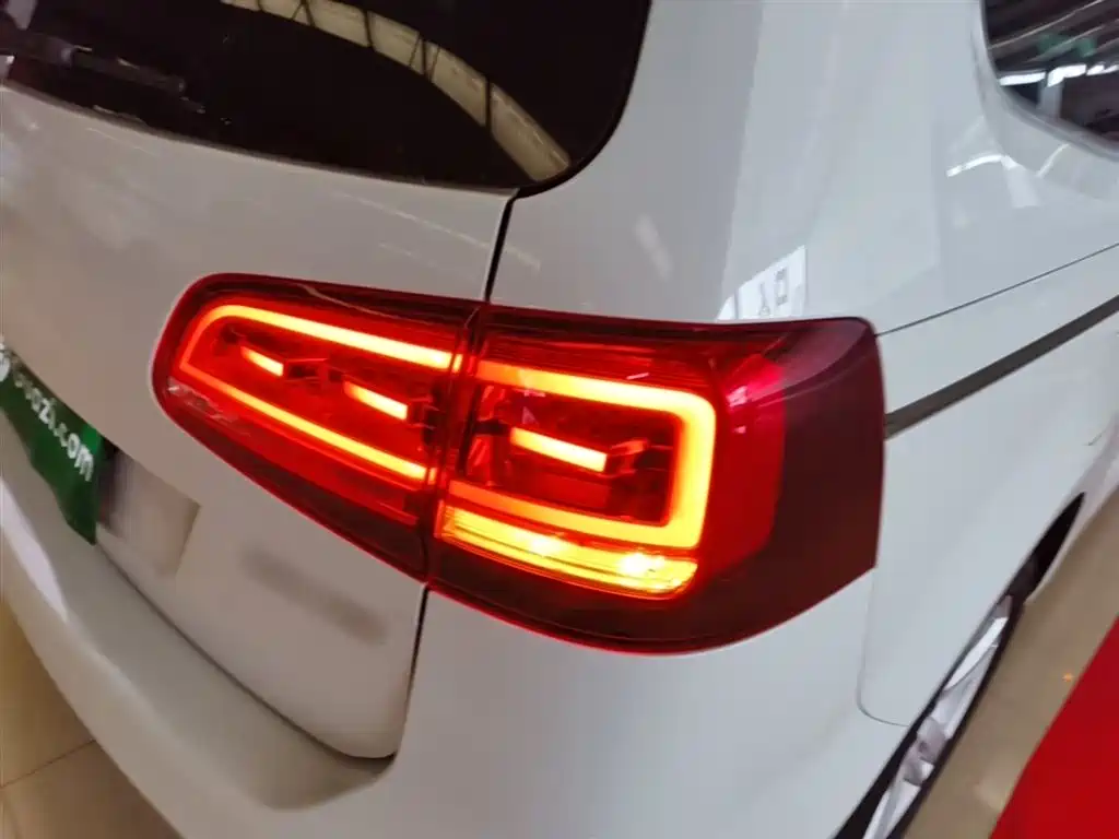 Volkswagen Sharan 2018 380TSI Comfort 7-Seater фото 8