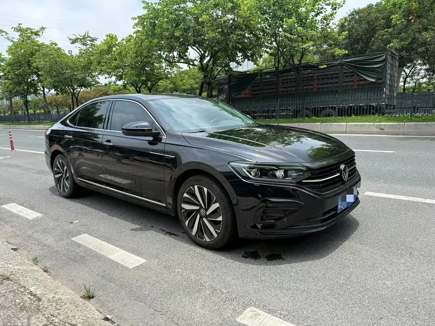 Фото 3 - Volkswagen Passat