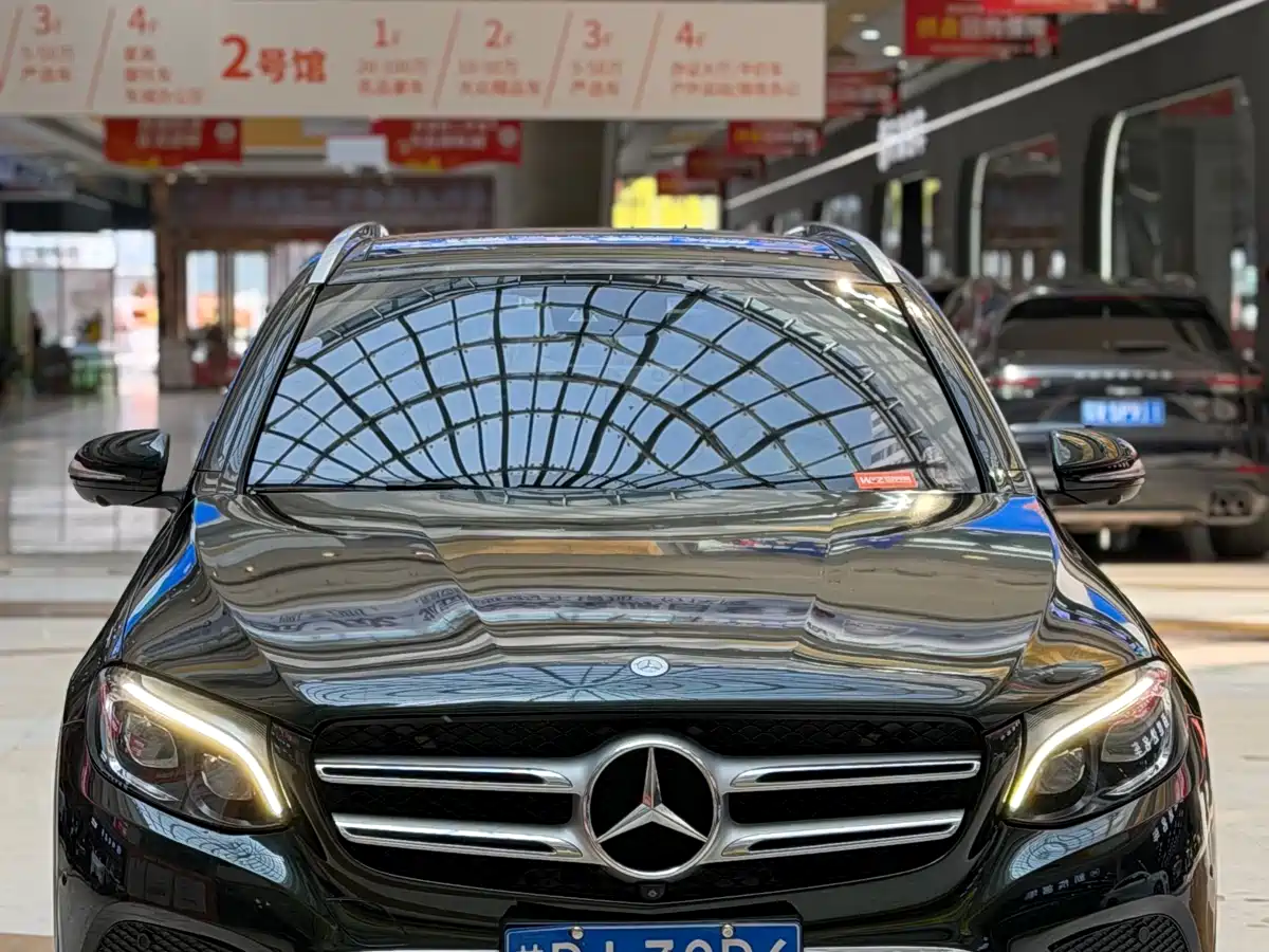 Mercedes-Benz GLC 2016 GLC 300 4MATIC Dynamic фото 2