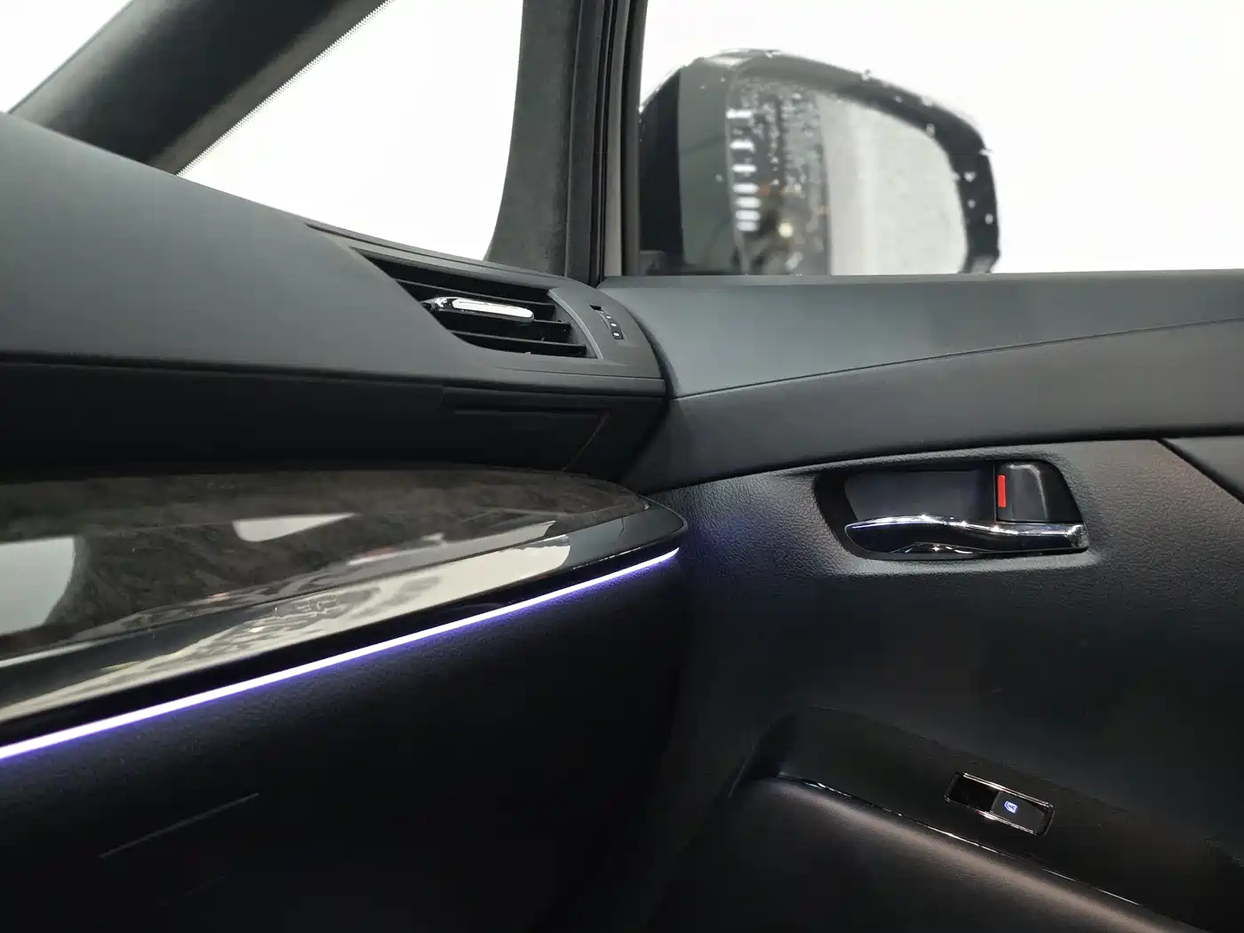 Toyota Alphard 2018 Facelift 3.5L Premium Edition фото 15