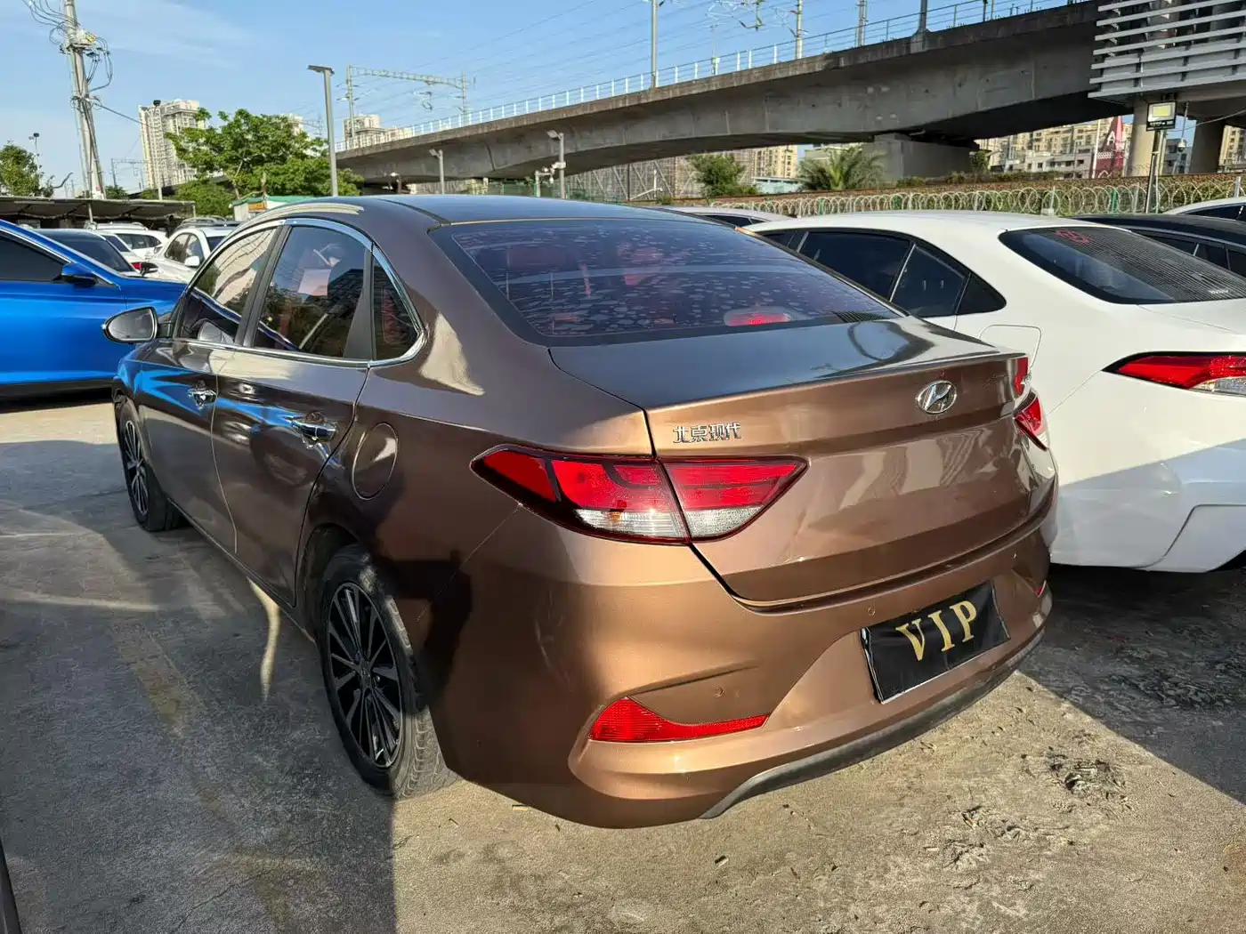 Hyundai Elantra 2017 1.6L Automatic Joy Edition DLX фото 8