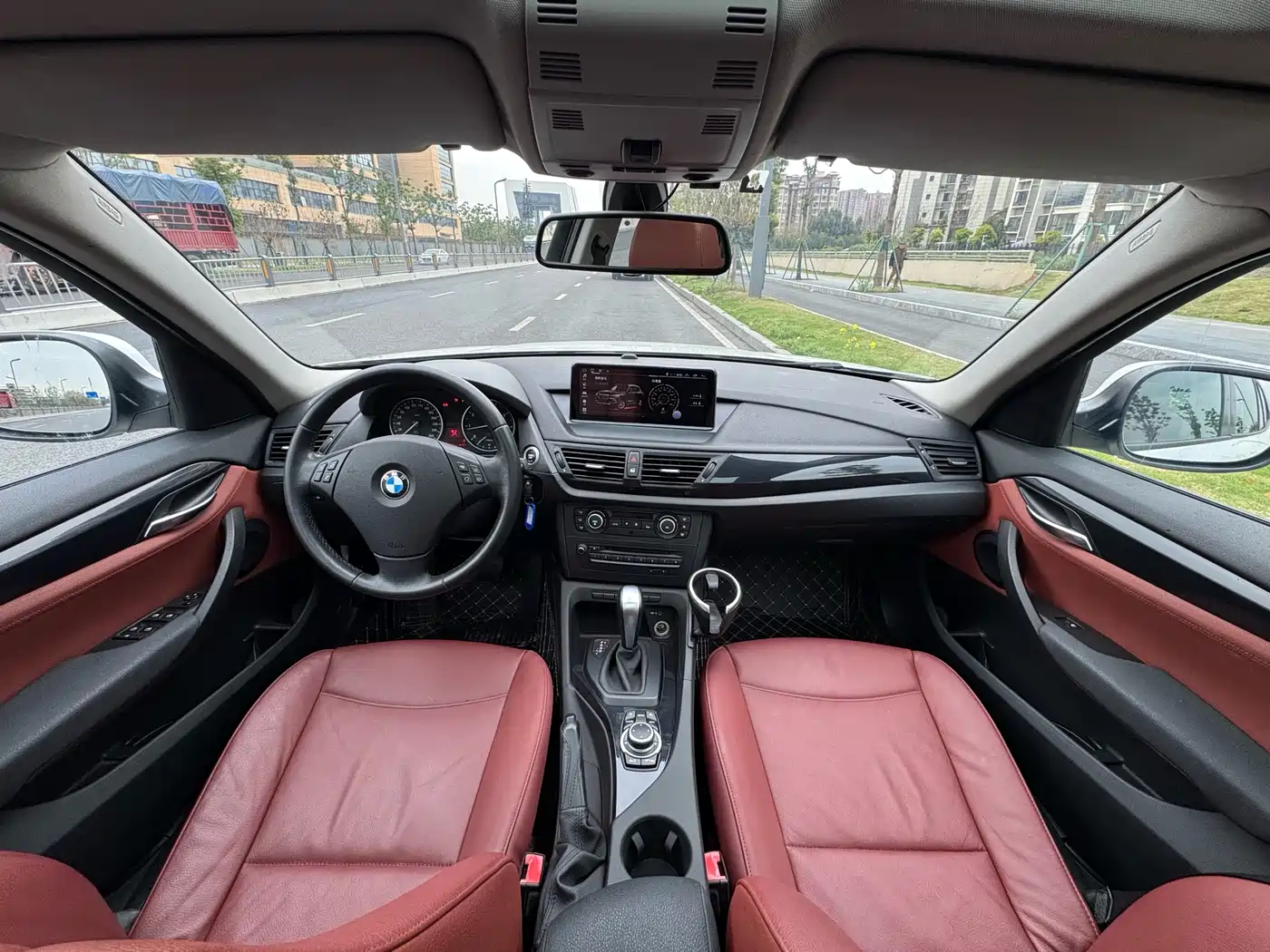 BMW X1 (Import) 2012 sDrive18i Luxury фото 5
