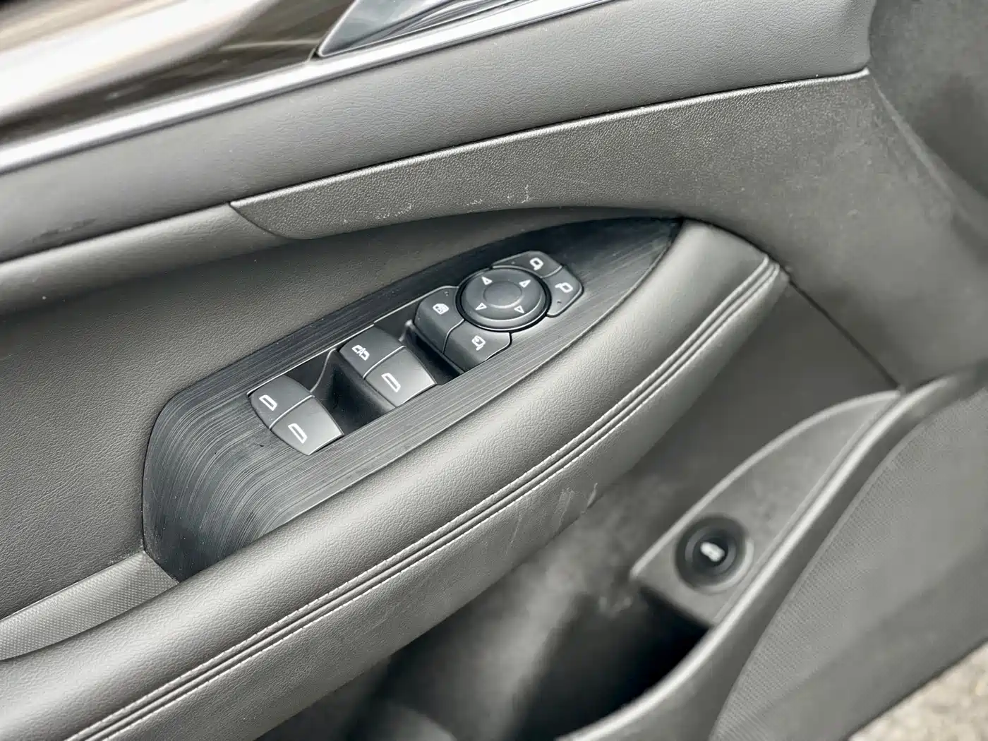 Buick LaCrosse 2018 Model 20T Elite Edition фото 12