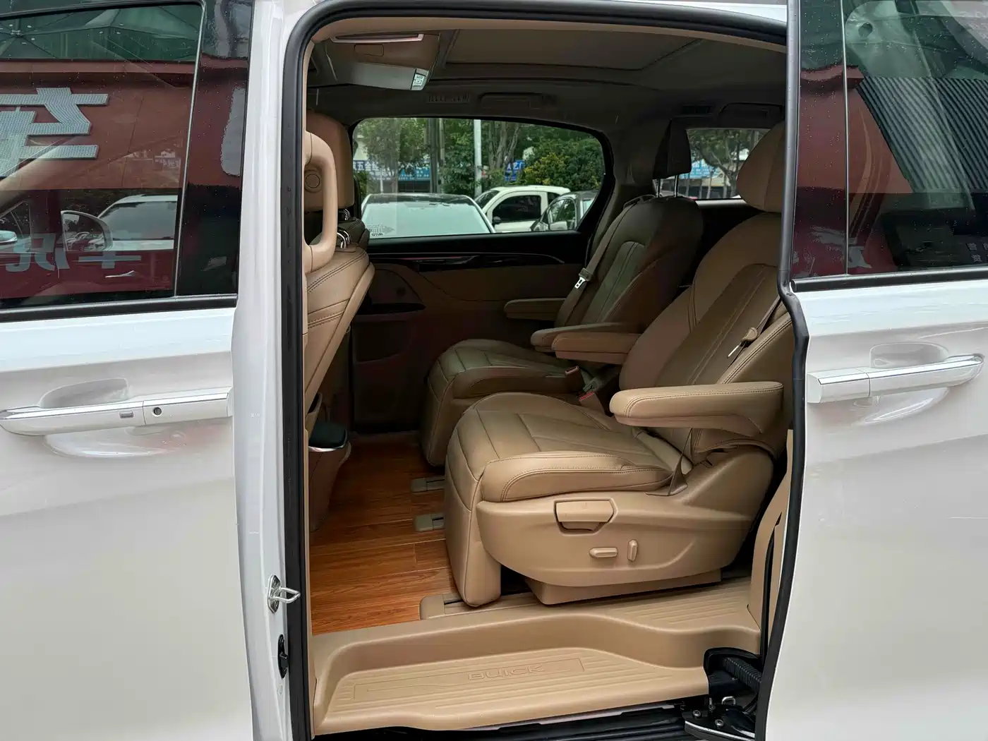 Buick GL8 2018 ES 28T Luxury Type China VI фото 8