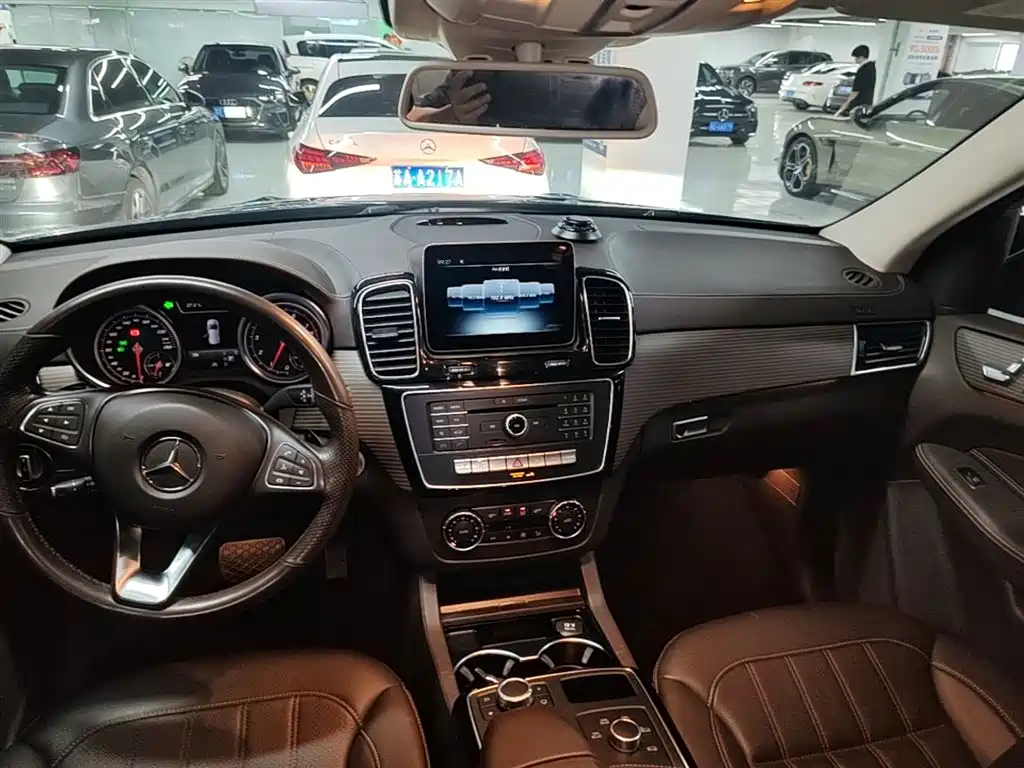 Mercedes-Benz GLE 2019 GLE 320 4MATIC Dynamic Ultimate Edition фото 13