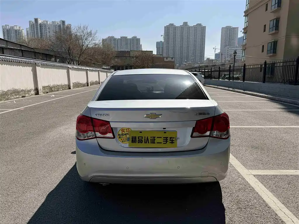 Chevrolet Cruze 2009 1.6L SE MT фото 16