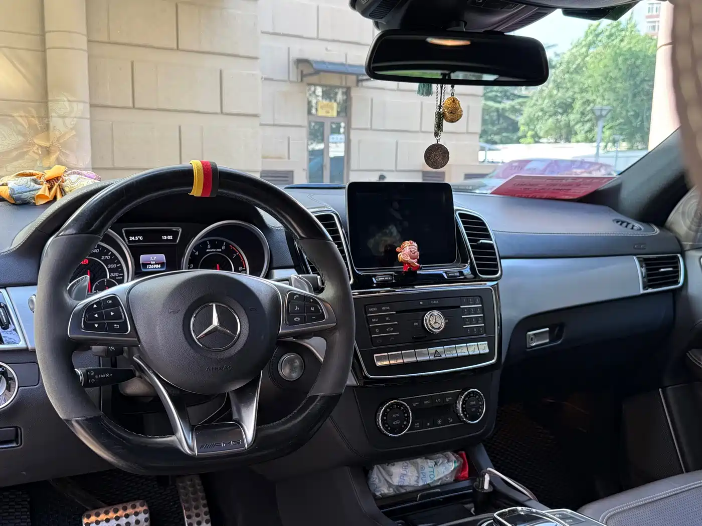 Mercedes-Benz GLE AMG 2015 AMG GLE 63 4MATIC фото 4