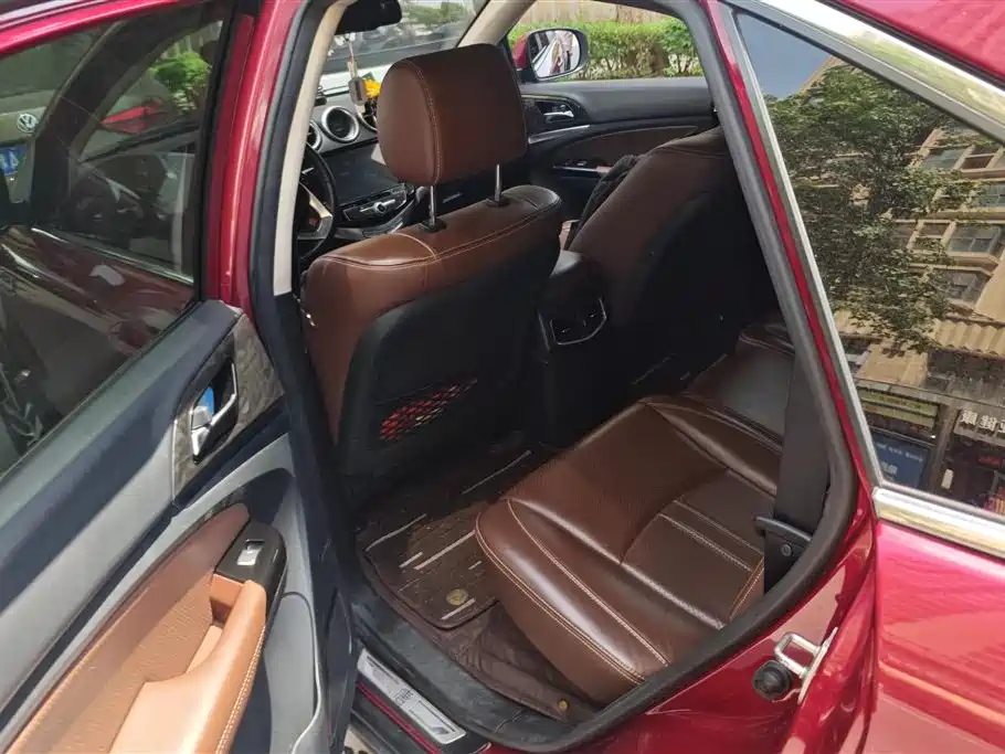 BYD Tang New Energy 2015 2.0T 4WD Flagship фото 11