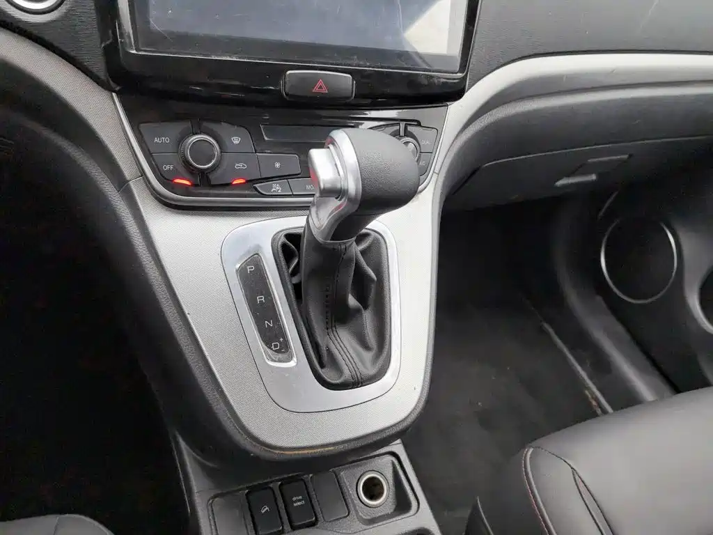 Photo 13 - Haval M6