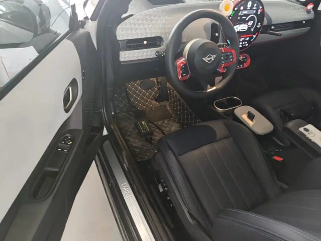 MINI MINI 2026 2025 2.0T COOPER S Artist