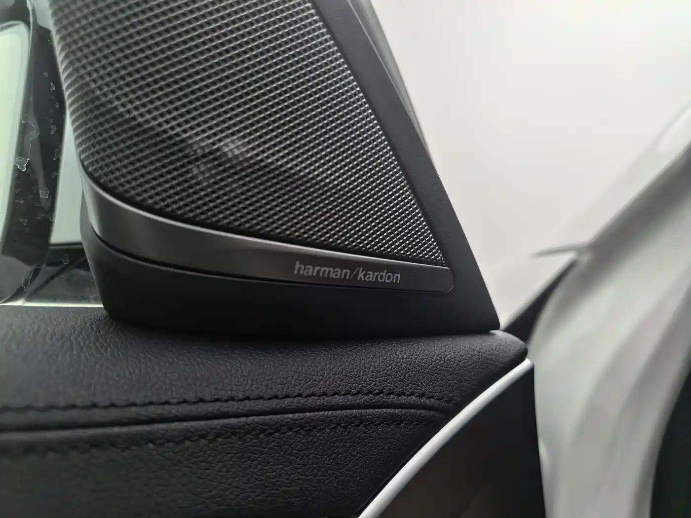 BMW 5 Series 2018 530Li Premium M Sport Package фото 15