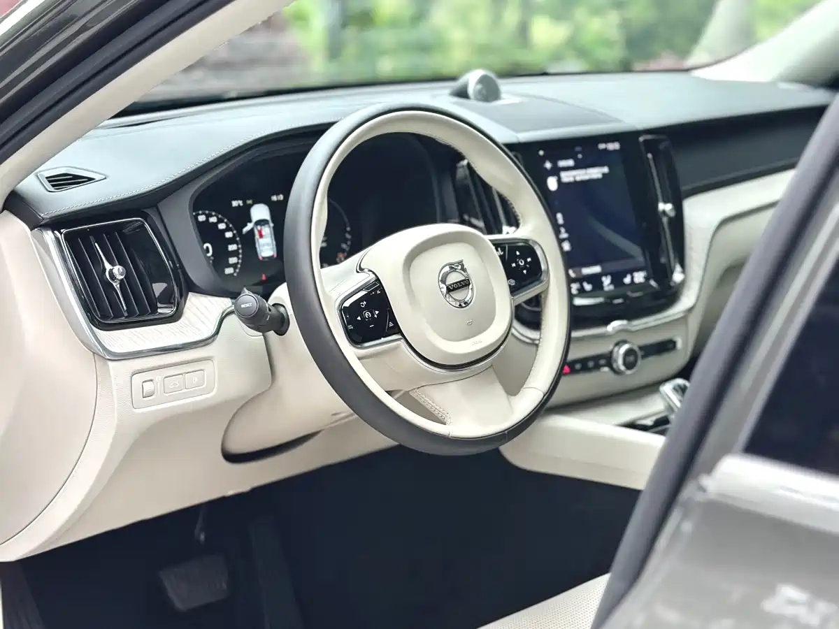 Volvo XC60 Plug-in Hybrid 2019 T8 Twin Engine Excellence Luxury (China VI) фото 33