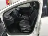 Фото 10 - Ford Focus