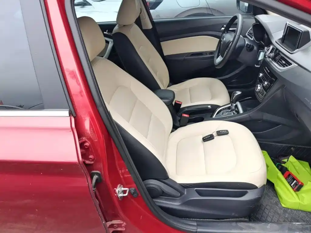 Changan Yuexiang V7 2017 2016 1.6L Auto Joy Version China V