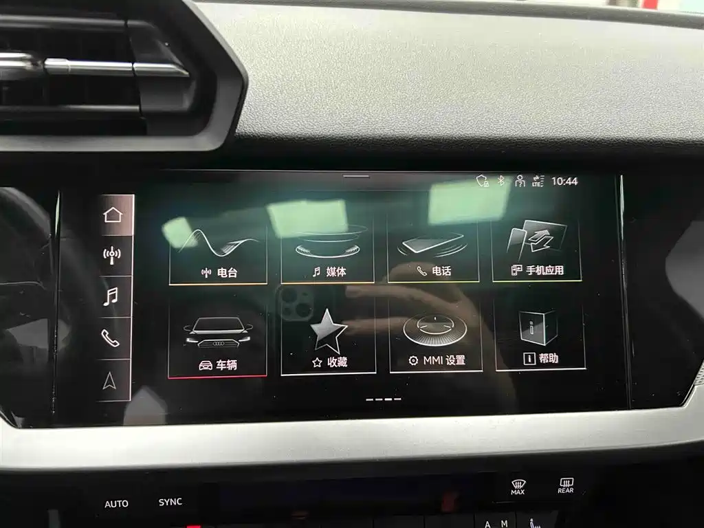Audi A3 2023 Facelift Sportback 35 TFSI Fashion Sport фото 6