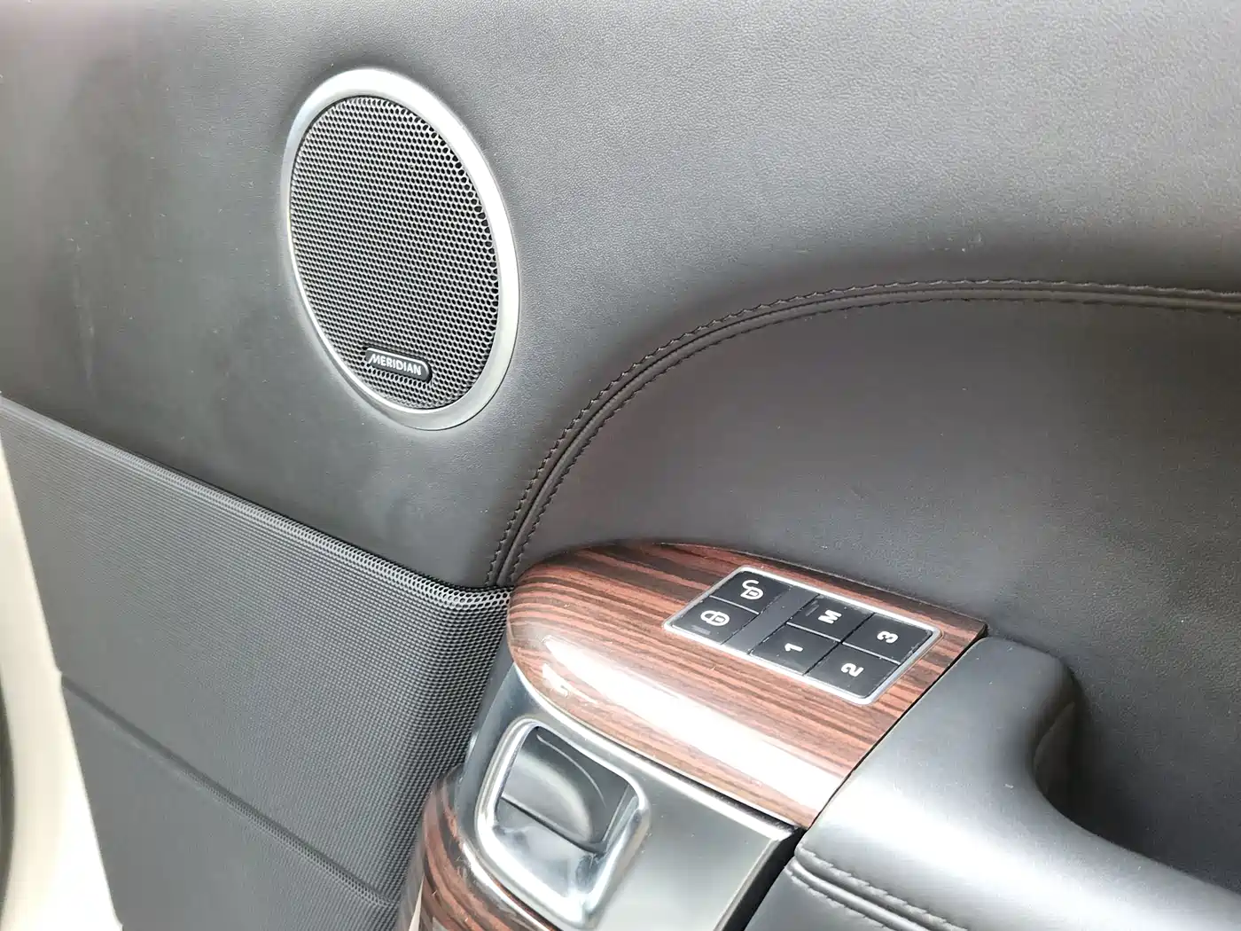 Land Rover Range Rover 2013 NA 5.0 V8 Vogue SE фото 15