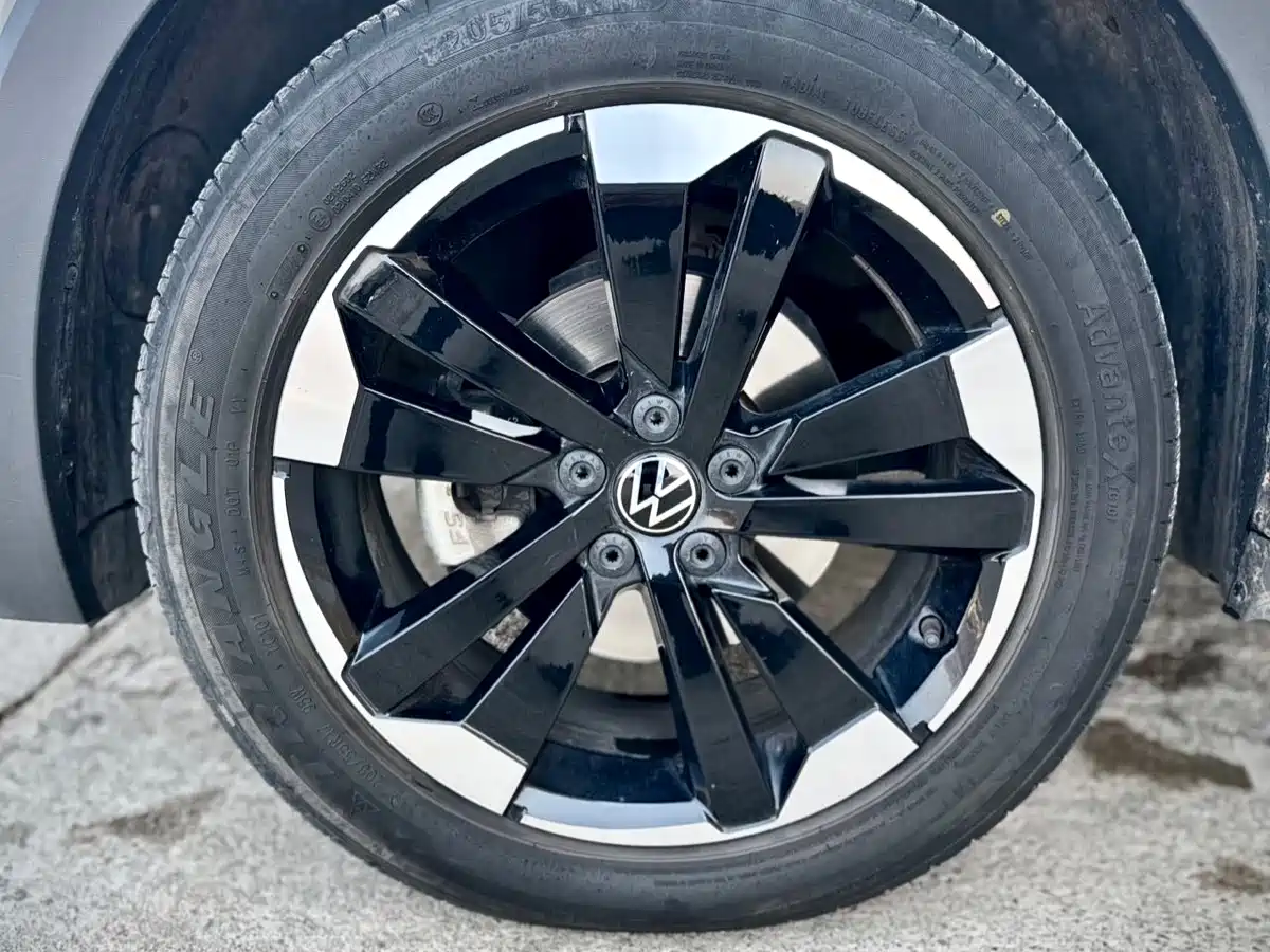 Volkswagen Tanying 2021 200TSI DSG Joy Smart Connect Edition фото 9