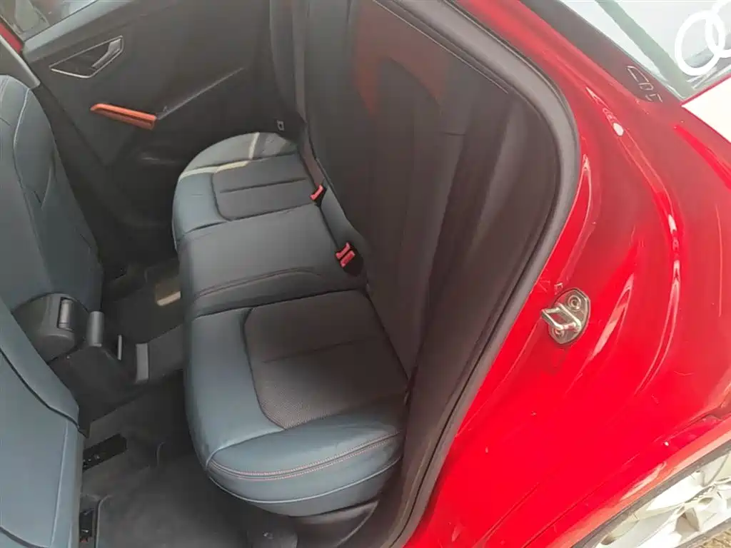 Audi Q2L 2018 35 TFSI Fashion Elegance China V фото 17