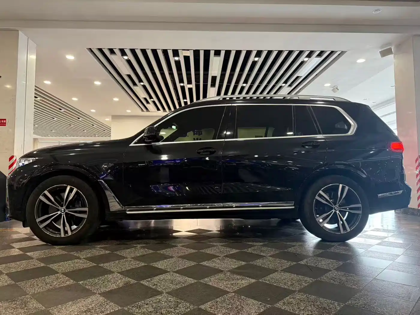 BMW X7 2019 2020 xDrive40i Custom Limited Edition M Sport Package