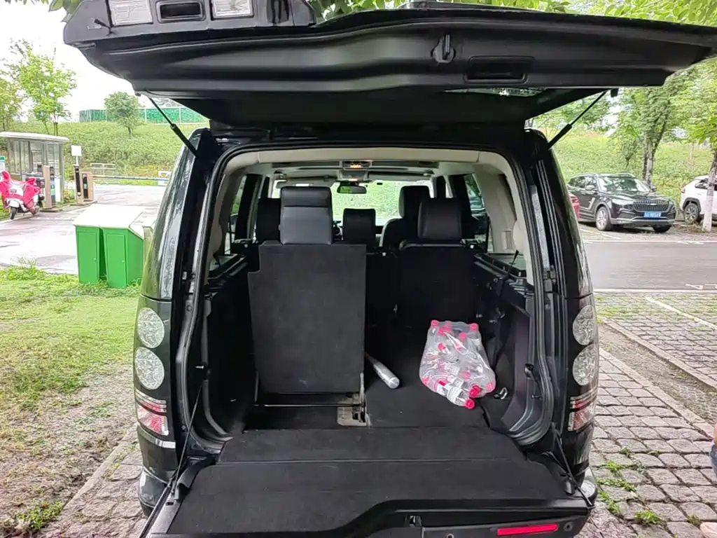 Фото 19 - Land Rover Discovery