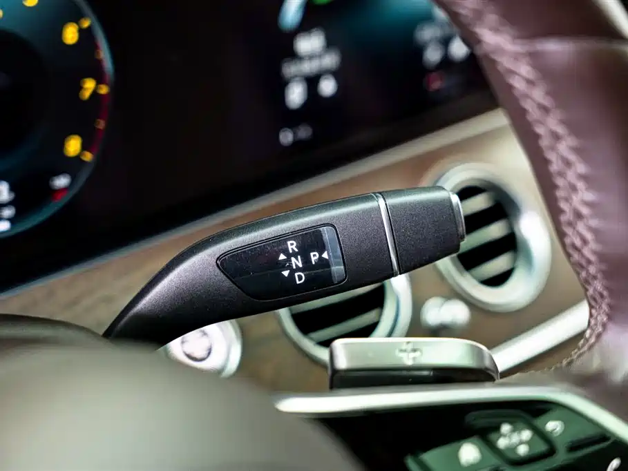 Mercedes-Benz E-Class 2022 E 260 L фото 17