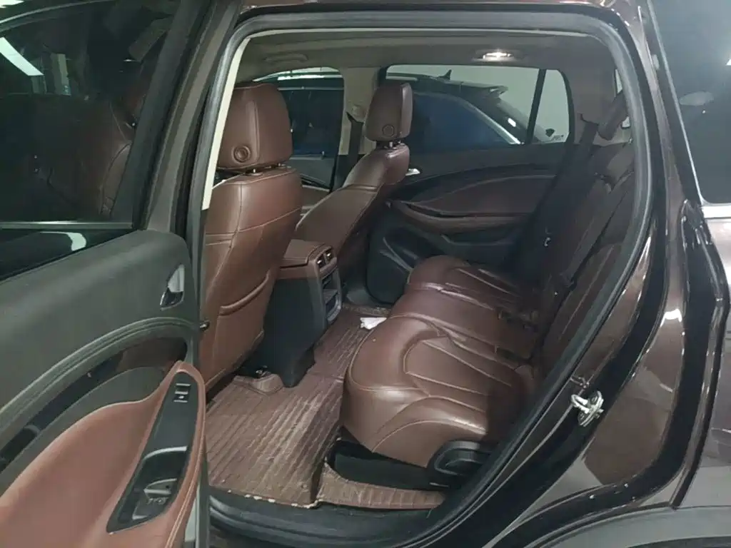 Photo 17 - Buick Envision Plus