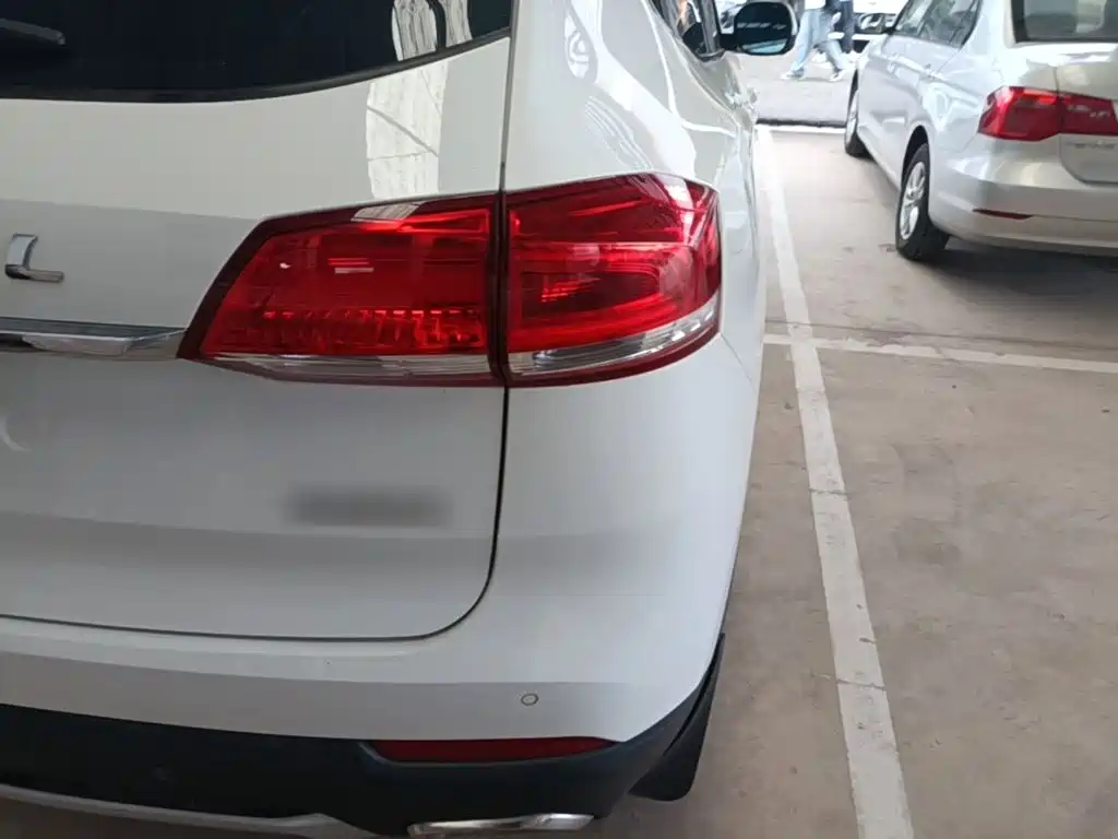 Photo 8 - Haval H2s