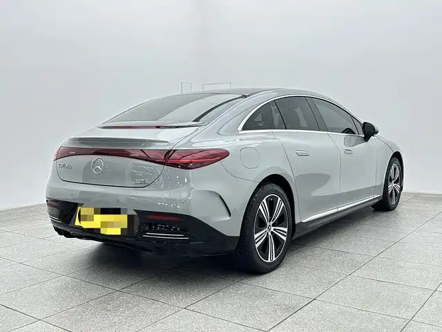 Фото 6 - Mercedes-Benz EQE