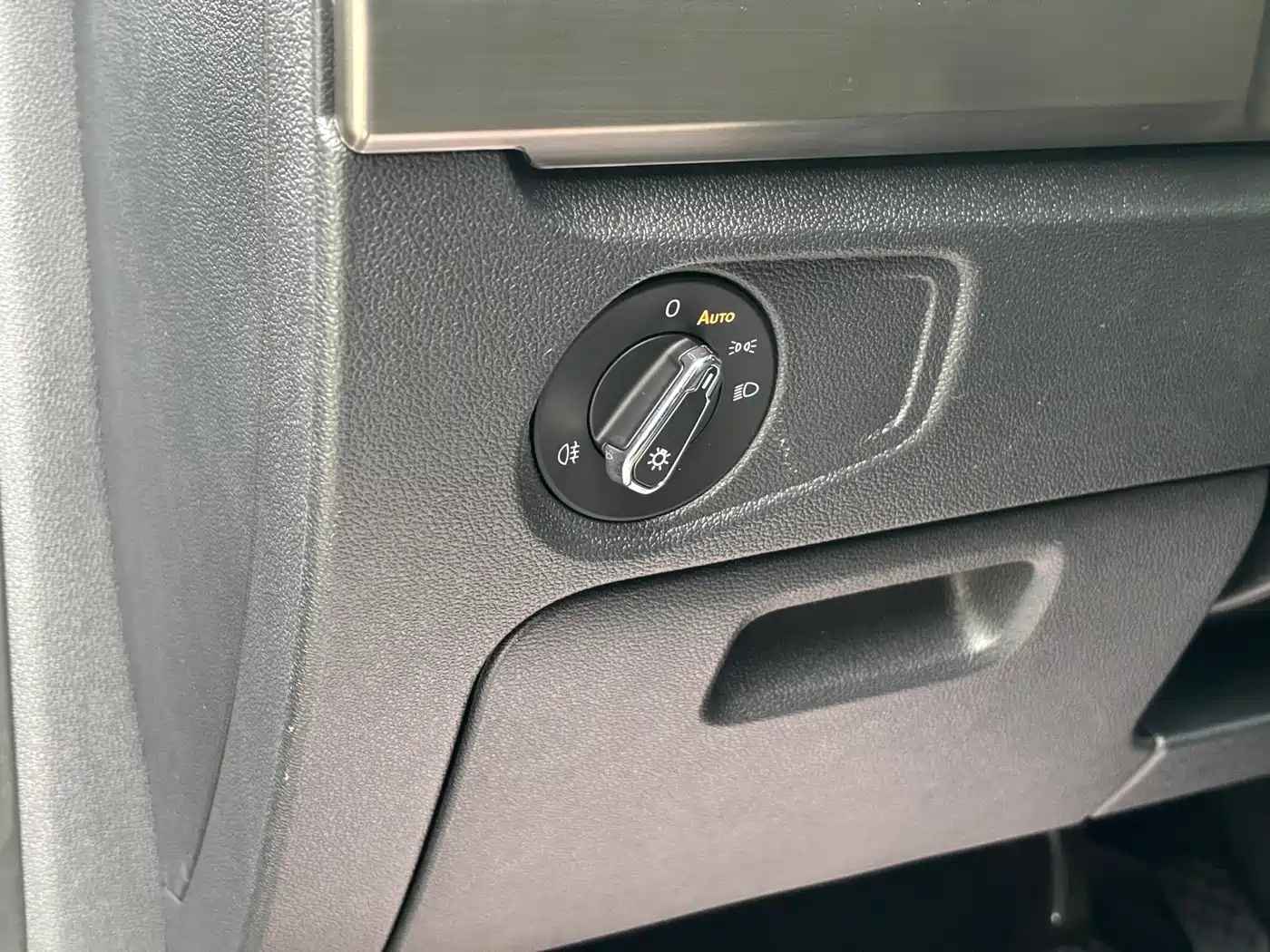 Volkswagen Passat 2021 Model 330TSI Elite Edition фото 12