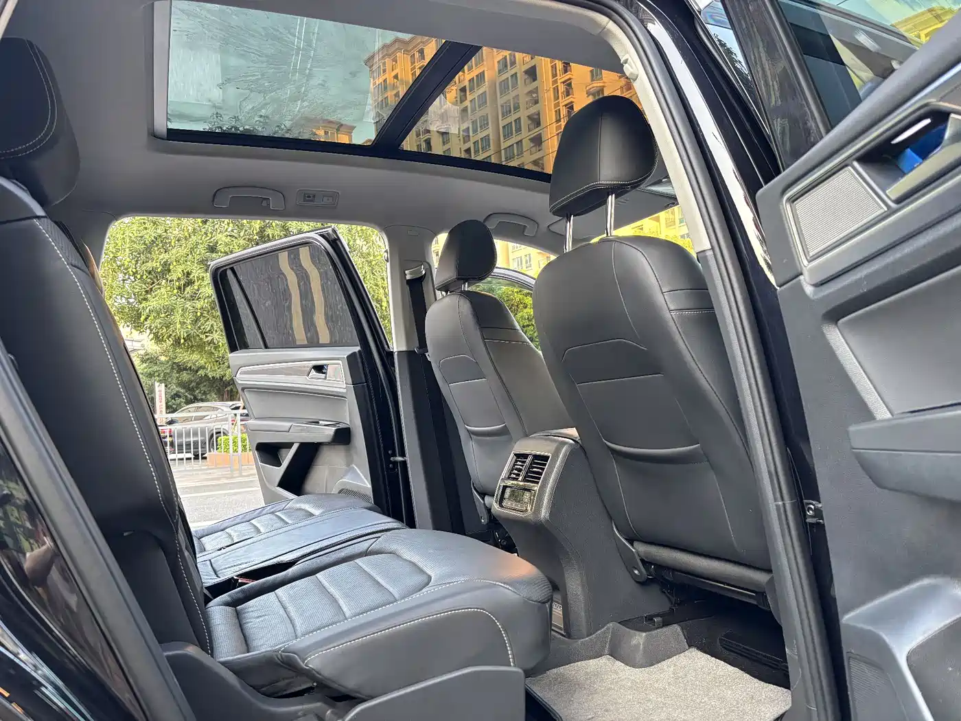 Volkswagen Teramont 2020 380TSI 4WD Luxury Edition China VI фото 12
