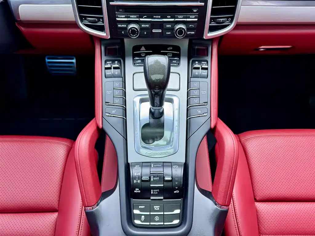 Porsche Cayenne 2015 Cayenne Turbo 4.8T фото 15