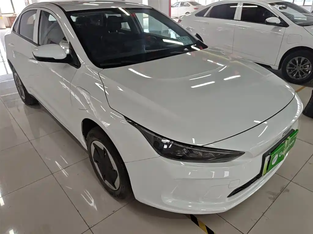 Фото 22 - Geely Geometry A