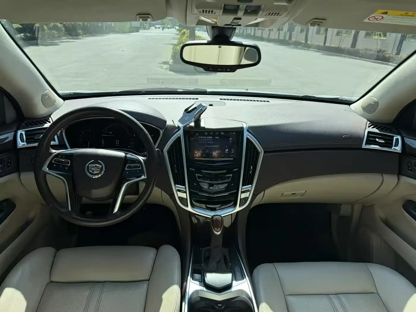 Cadillac SRX 2015 3.0L Elite фото 9