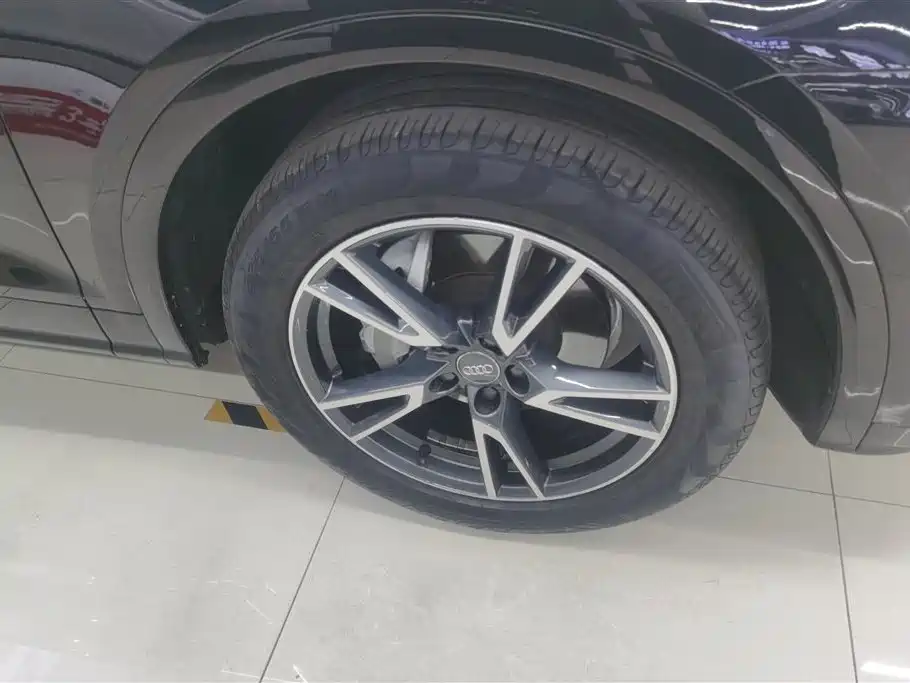 Audi Q5L 2020 40 TFSI Prestige Fashion фото 6