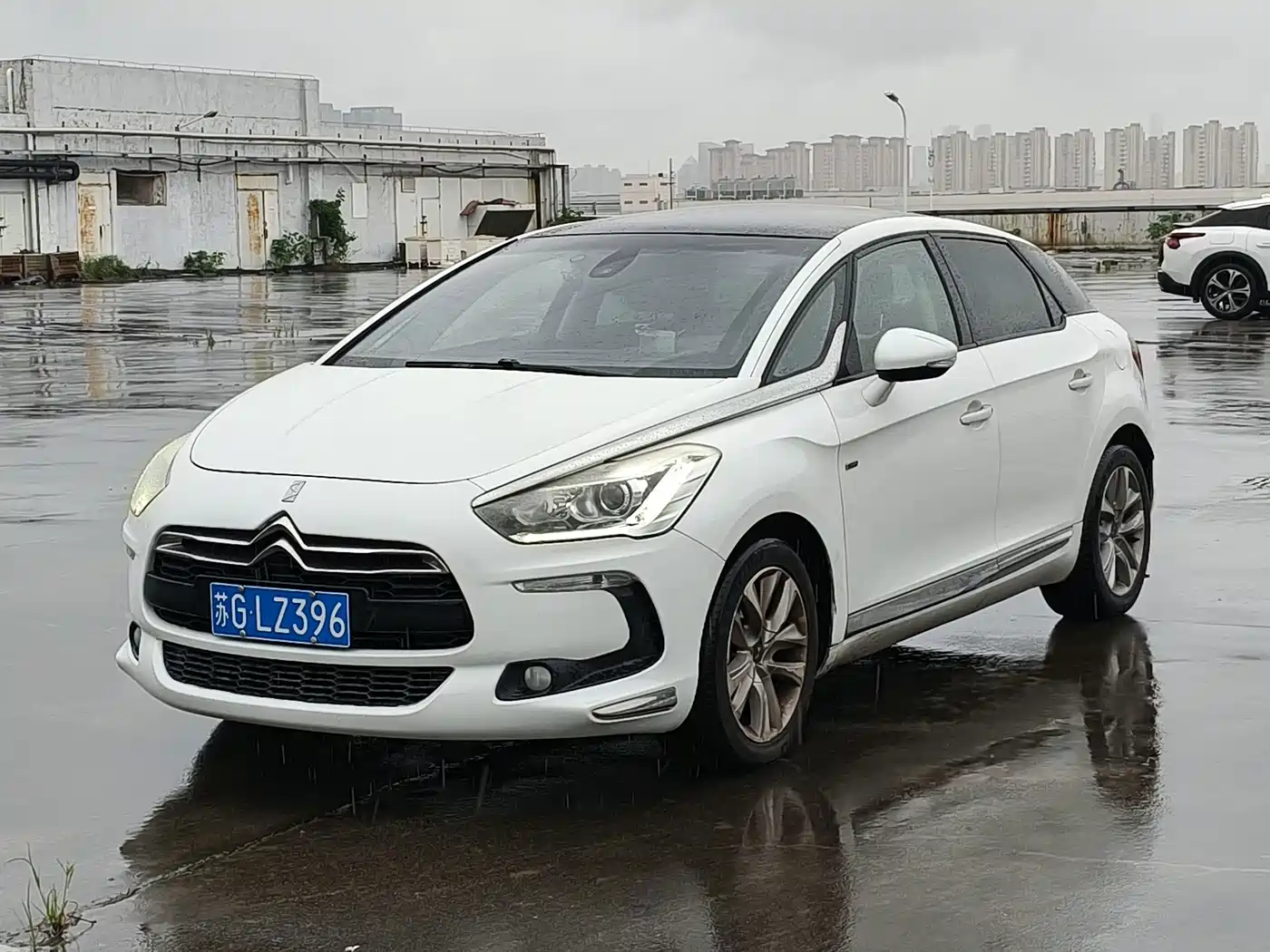 DS 5 2014 2014 1.6T Luxury THP160