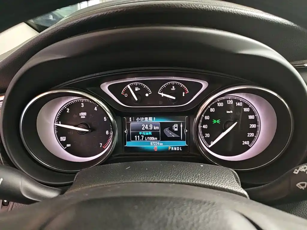 Фото 12 - Buick Envision Plus