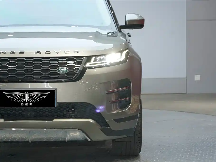 Land Rover Range Rover Evoque 2021 Range Rover Evoque L 249PS R-Dynamic HSE Luxury Edition фото 4
