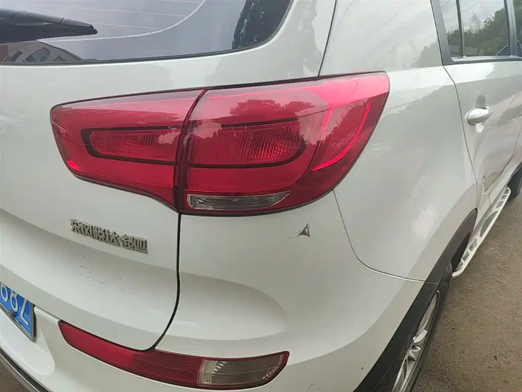 Kia Sportage 2015 2.0L Automatic 2WD GL фото 8
