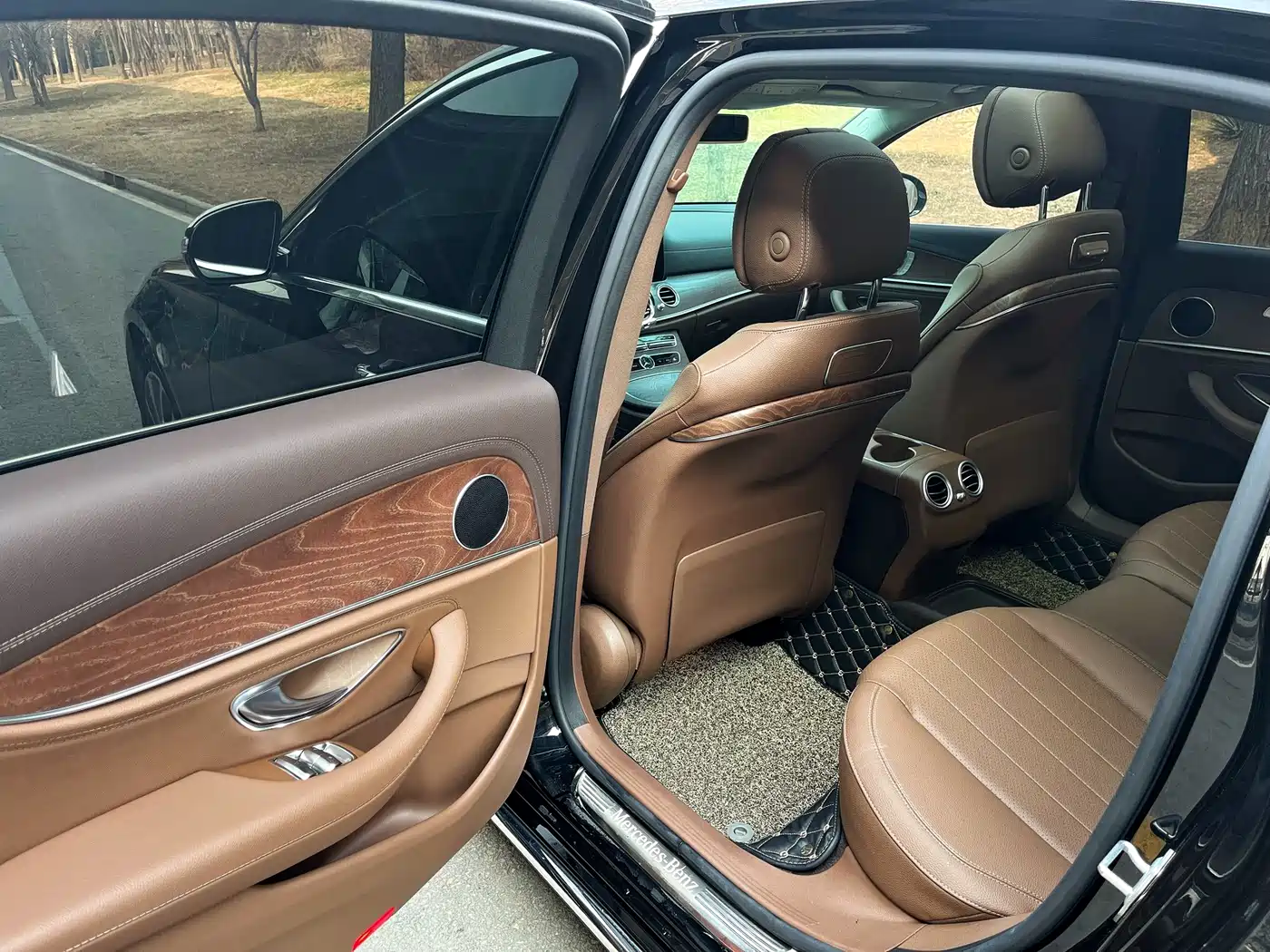 Mercedes-Benz E-Class 2019 E 300 L Fashion фото 8