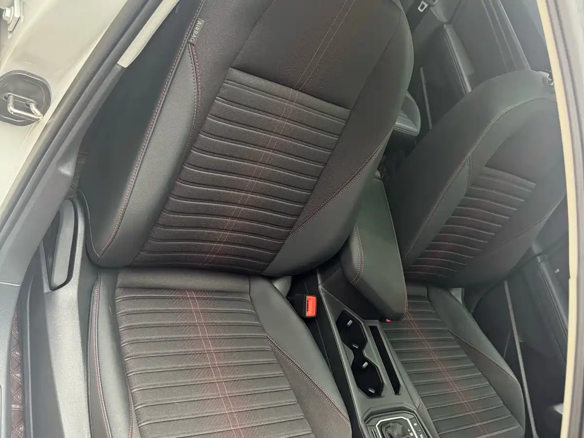 Volkswagen Lavida 2024 Model 300TSI DSG Starlight Full Comfort Edition фото 14