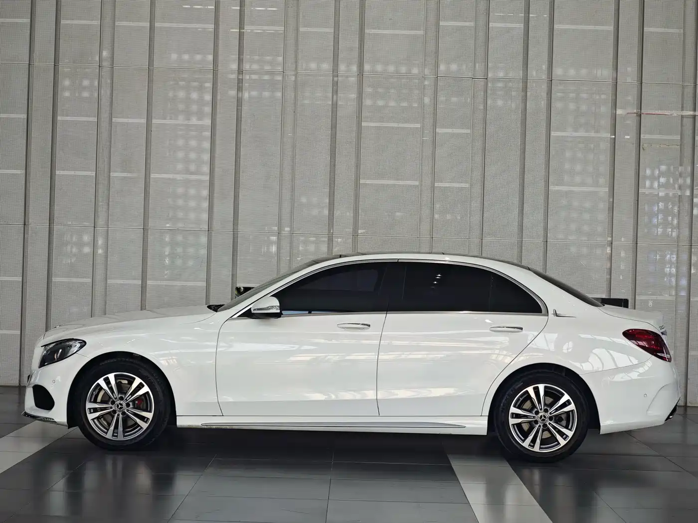Mercedes-Benz C-Class 2018 C 200 L Sport Edition фото 4