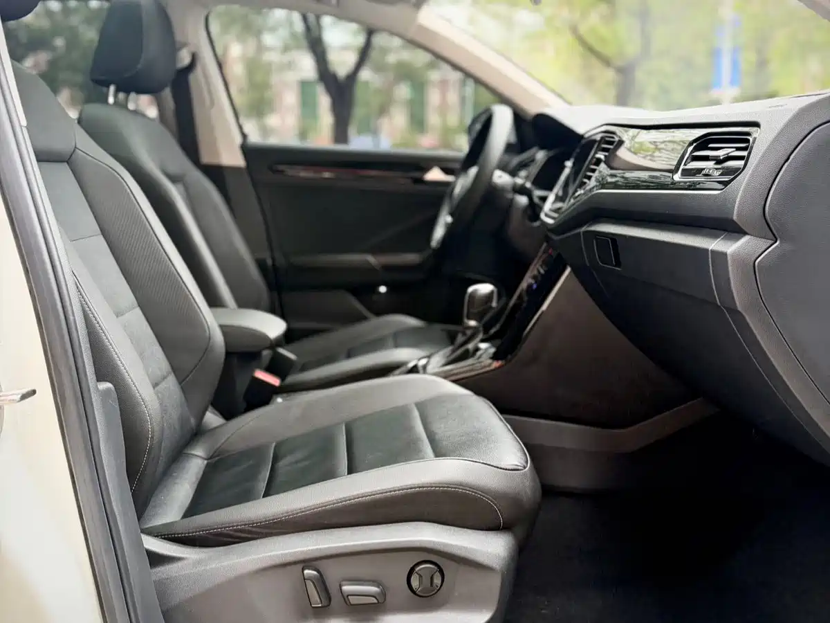Volkswagen T-ROC 2022 280TSI DSG 2WD Comfort PLUS фото 13