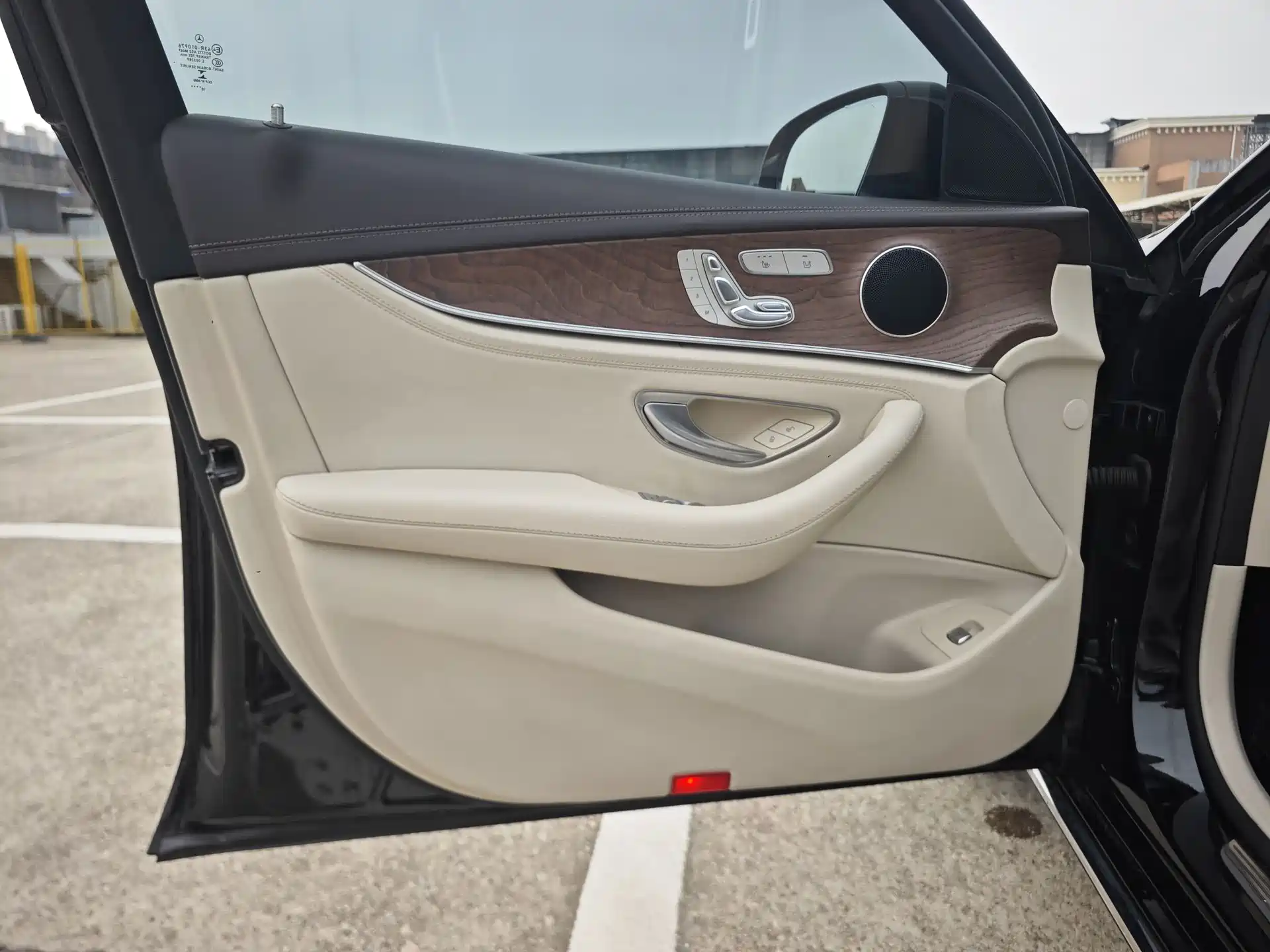 Фото 8 - Mercedes-Benz E-Class